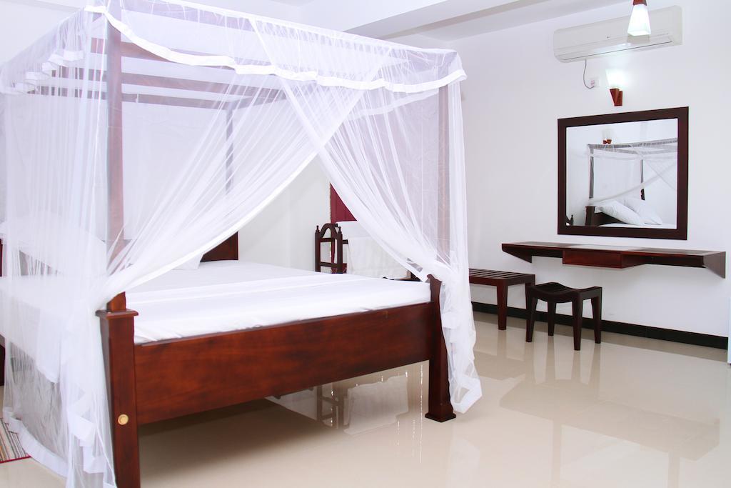Villa Dineha Hikkaduwa Oda fotoğraf